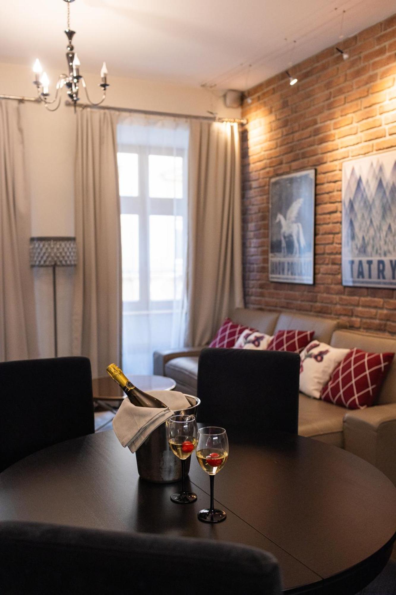 Lux Apartmenty - Old City Kraków Exteriör bild